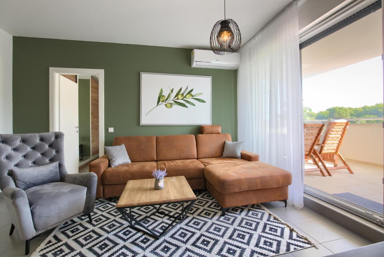 Beautiful Two-Bedroom Seaside Apartment In プレマントゥーラ エクステリア 写真